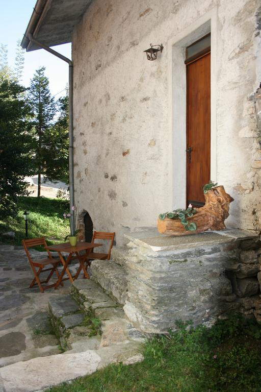 Casa Bucaneve & Ciclamino Gravedona Kamer foto