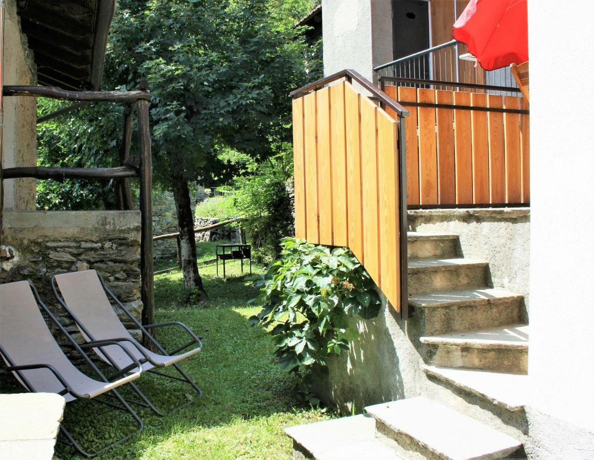Casa Bucaneve & Ciclamino Gravedona Buitenkant foto