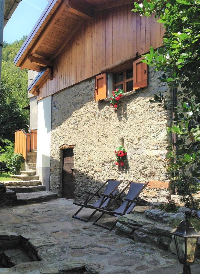 Casa Bucaneve & Ciclamino Gravedona Buitenkant foto